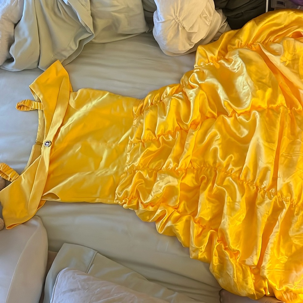 BELLE COSTUMEEEEE